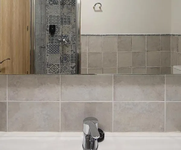 Apartman Bellavista 2 *